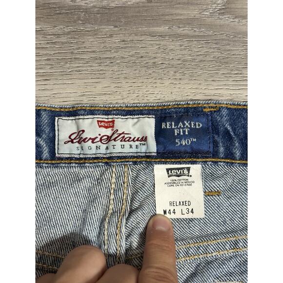 1996 Vintage Levi’s 540 Relaxed Fit Brown Tab Dark Wash Jeans - Men’s 44x34 - Picture 3 of 11